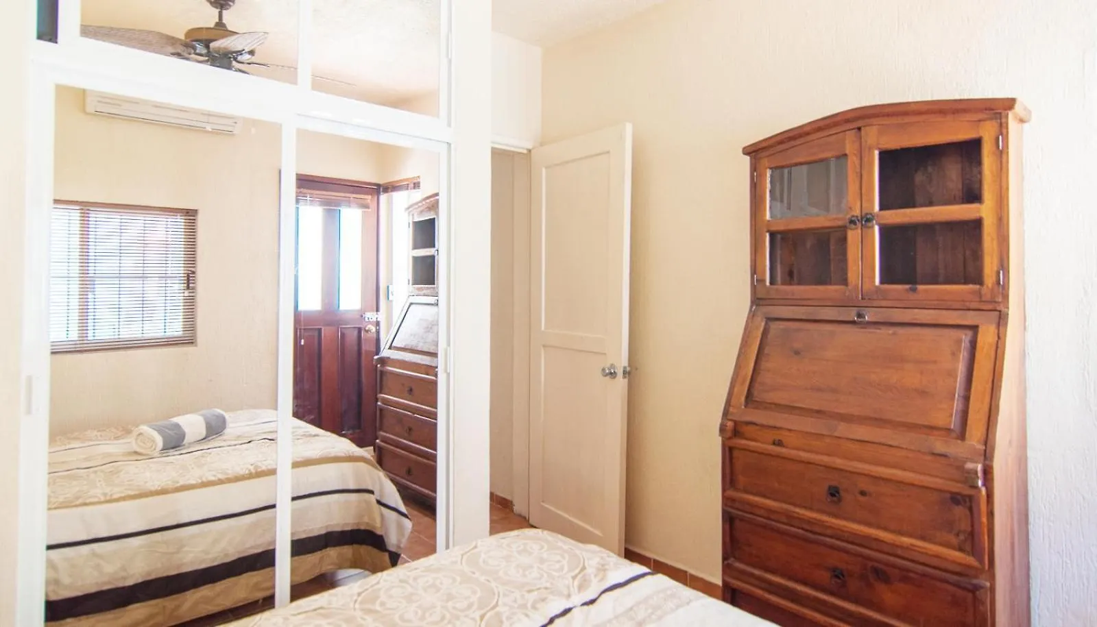 Apartment Beachfront 2Br Condo In Playa I Steps To 5Th Ave! Playa del Carmen Mexico