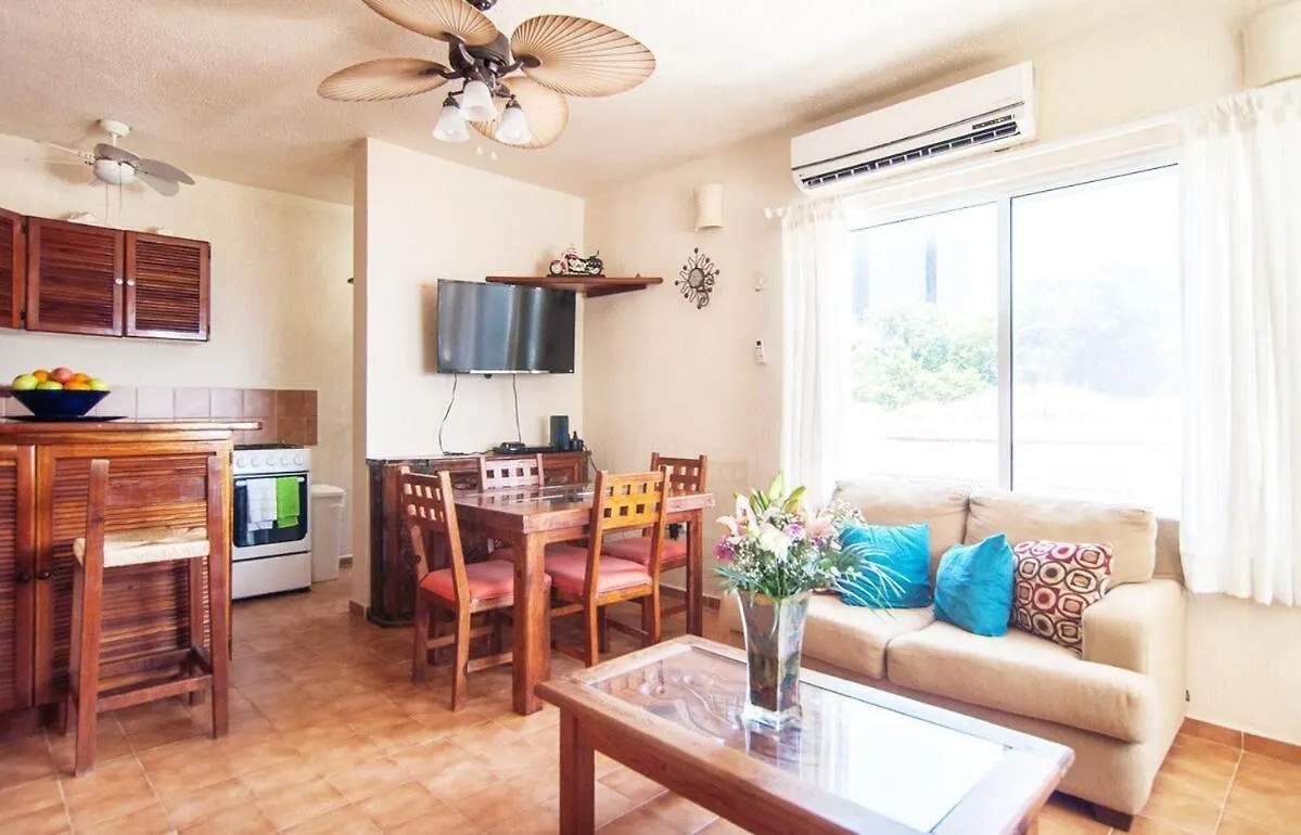 Beachfront 2Br Condo In Playa I Steps To 5Th Ave! Playa del Carmen