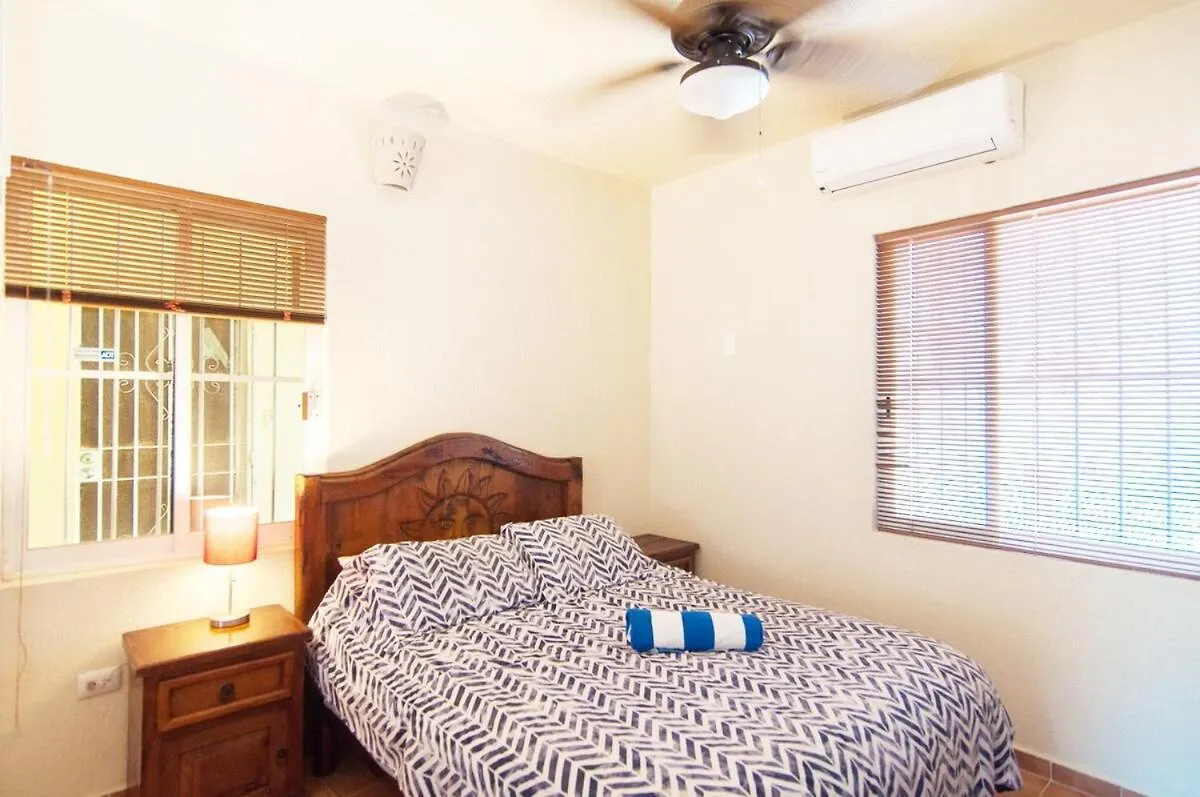 Beachfront 2Br Condo In Playa I Steps To 5Th Ave! Playa del Carmen Apartment