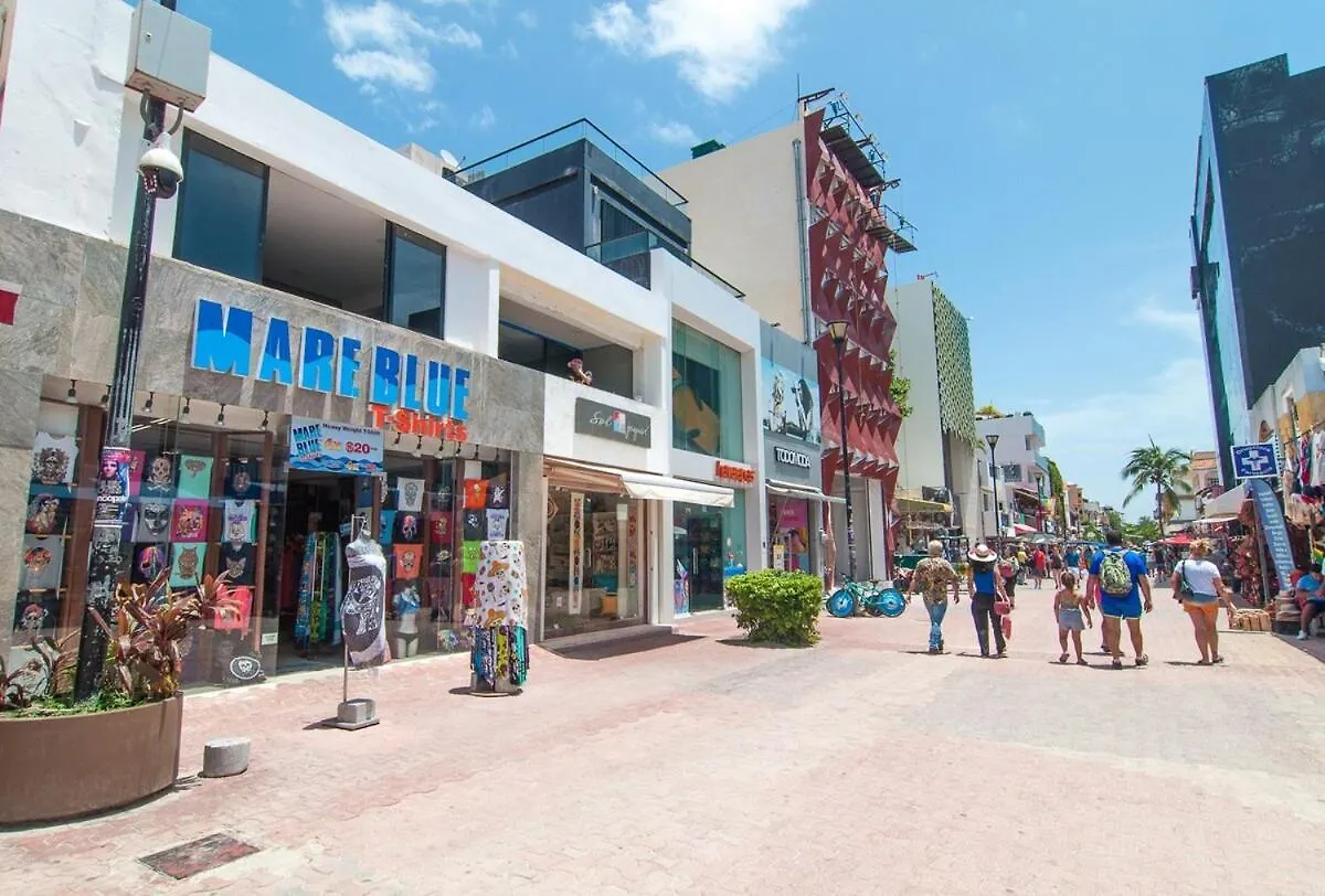Beachfront 2Br Condo In Playa I Steps To 5Th Ave! Playa del Carmen Apartment